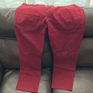 Causal dress style burgundy pants. Size 36w x 30l. Club room brand.